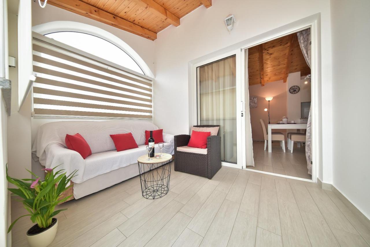 פוסדריה Apartment Irena מראה חיצוני תמונה