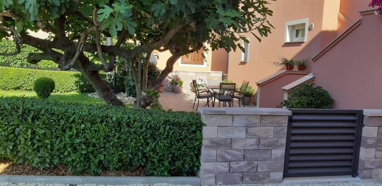 פוסדריה Apartment Irena מראה חיצוני תמונה