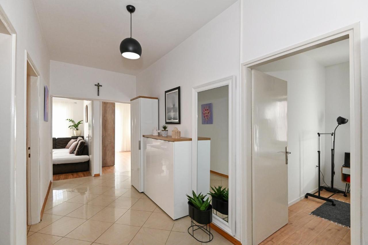 פוסדריה Apartment Irena מראה חיצוני תמונה