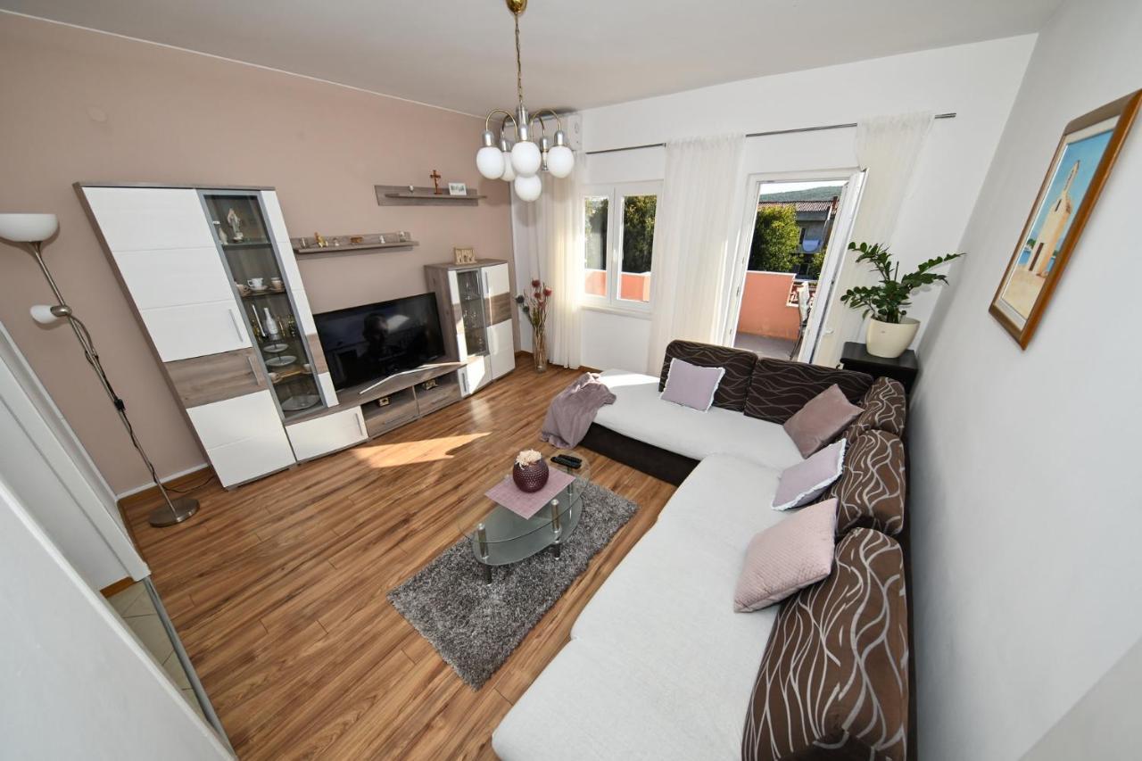 פוסדריה Apartment Irena מראה חיצוני תמונה