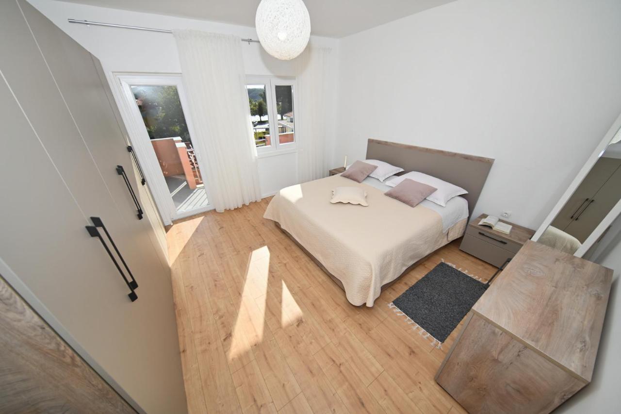 פוסדריה Apartment Irena מראה חיצוני תמונה