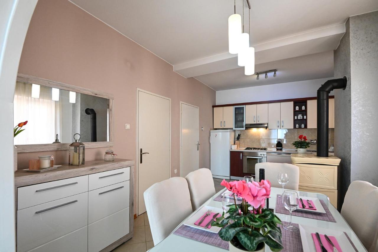 פוסדריה Apartment Irena מראה חיצוני תמונה